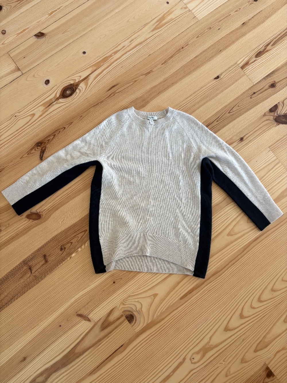 S Max Mara Beige Wool Blend Crewneck Sweater Black Side Panels M